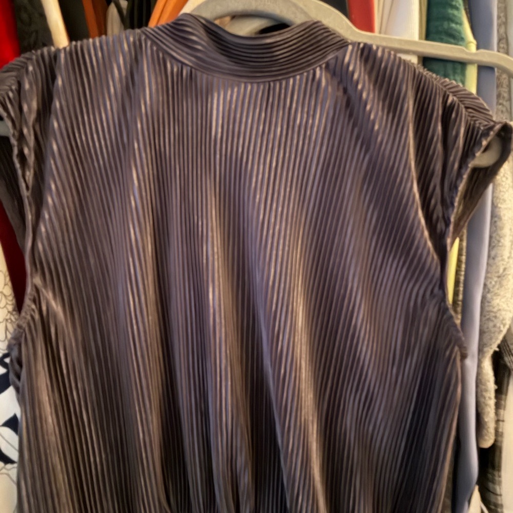 Elegant Gray Pleated Women's Top